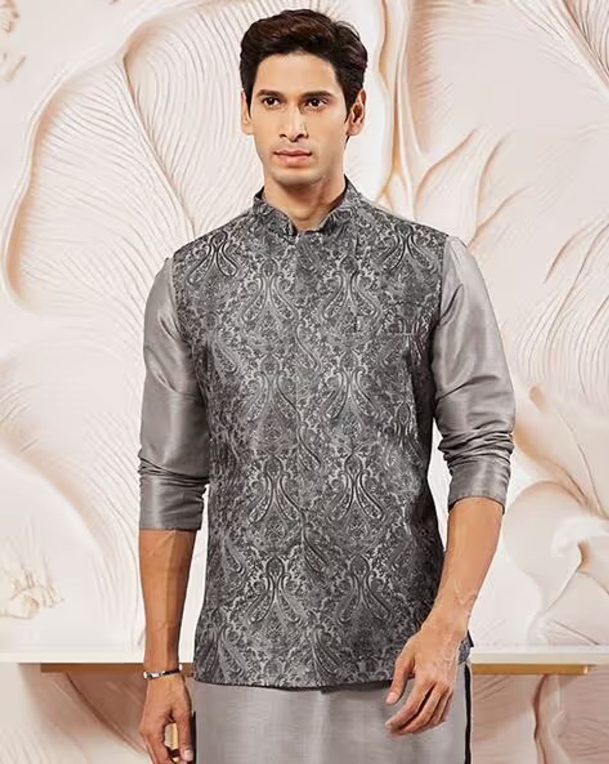 Men Embroidery Nehru Jacket