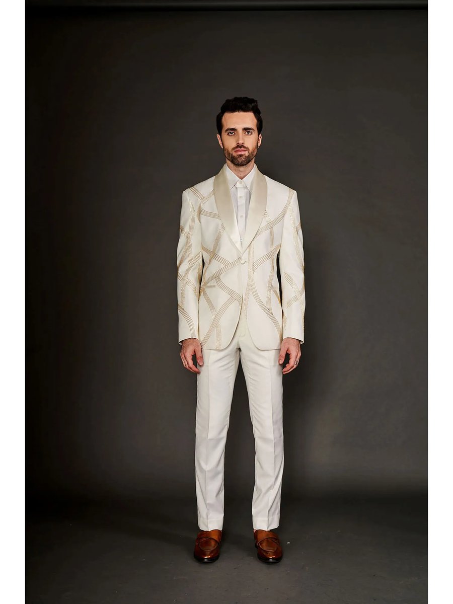 Gold Cut Dana Embroidered Tuxedo Set Of 2