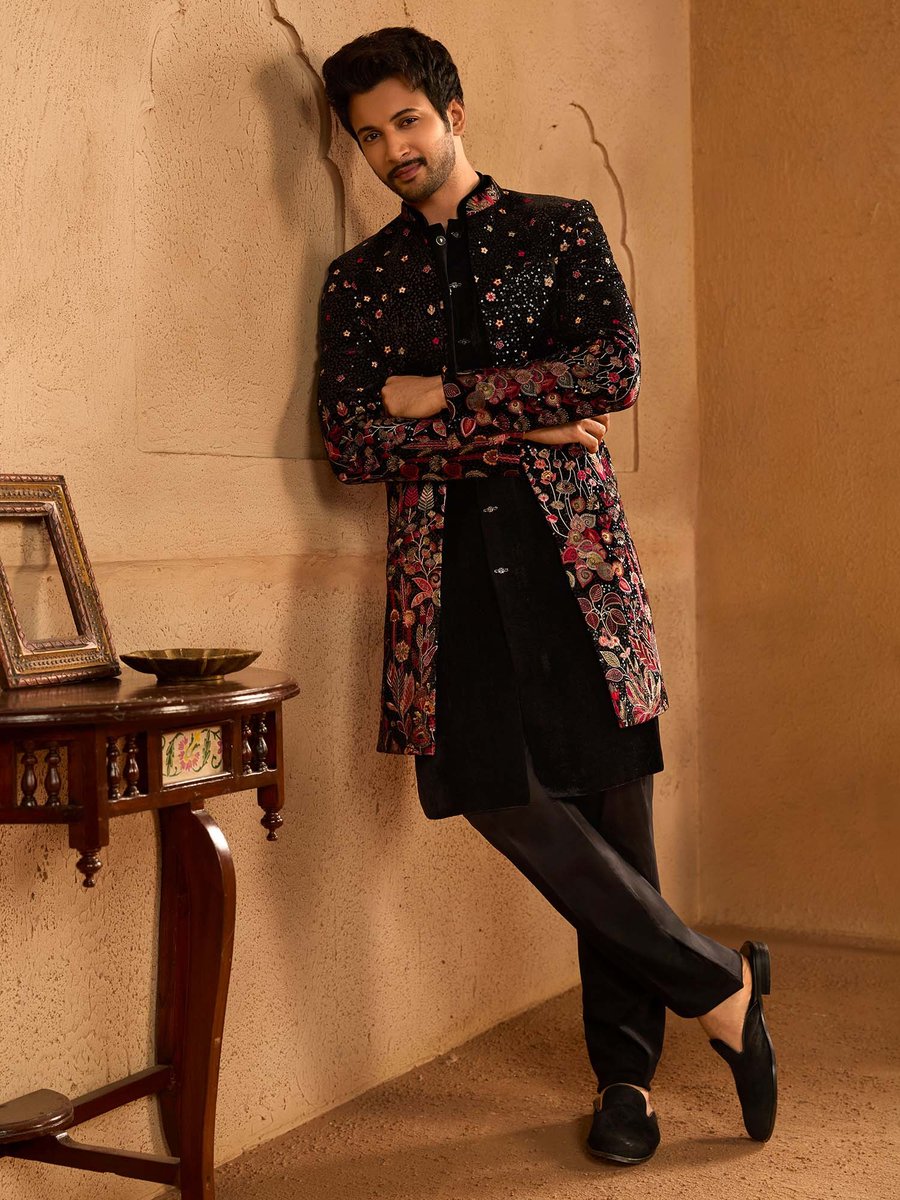 Black Velvet Mandarin Neck Mid Waist Sherwani