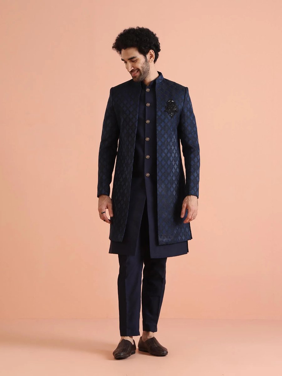 Men Off White Embroidered Sherwani