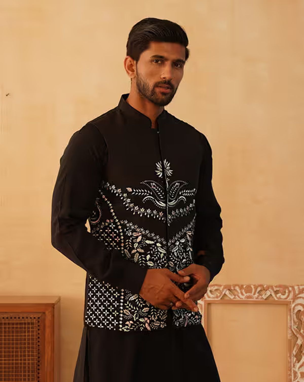 Men Sleeveless Mandarin Collar Nehru Jacket