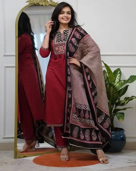 Maroon Women Embroidered Straight Kurta Set