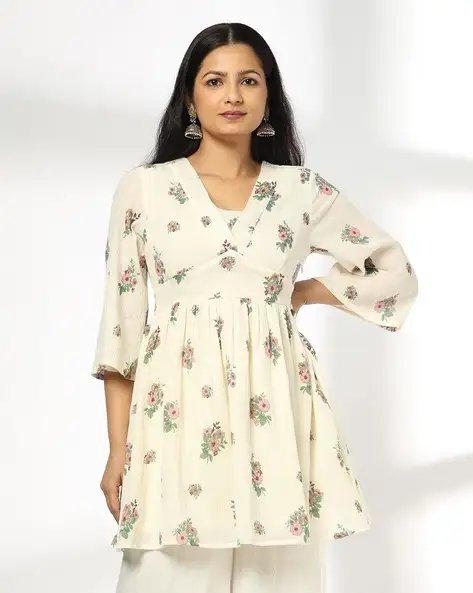 White Women Floral Print Flared Tunic