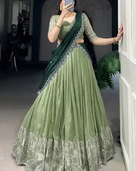 Piludi Pista Green Women Embroidered Lehenga