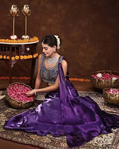Women Floral Lehenga Choli Set With Dupatta