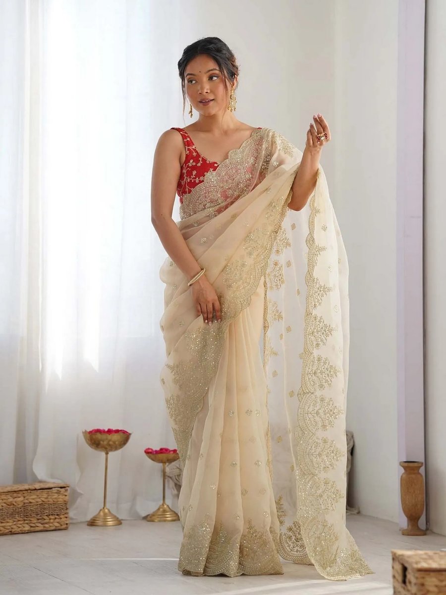 Gold Net With Floral Sequins Work Saree With Unstiched Blouse